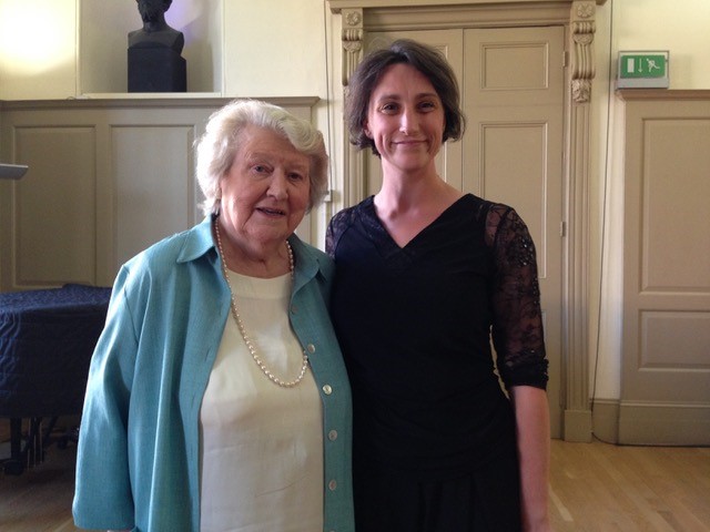 Patricia Routledge (left) with Second Prize winner Emily Gray