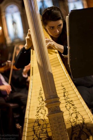Melissa Kenny playing harp