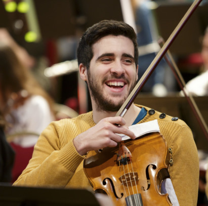 Smiling viola player - Schools' Concert